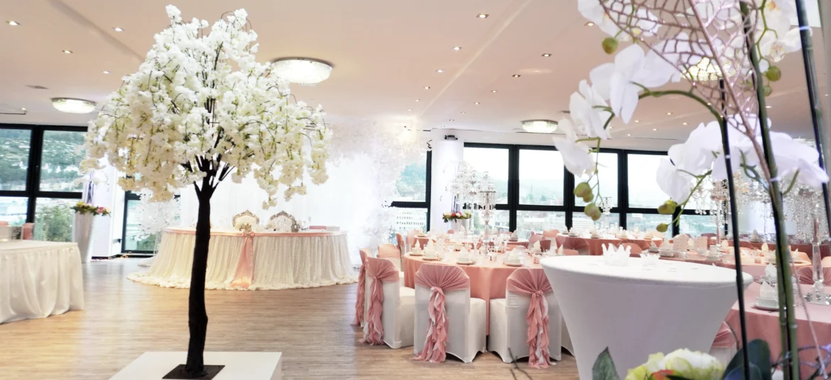 So findest Du den richtigen Veranstaltungsort für Deine Hochzeit